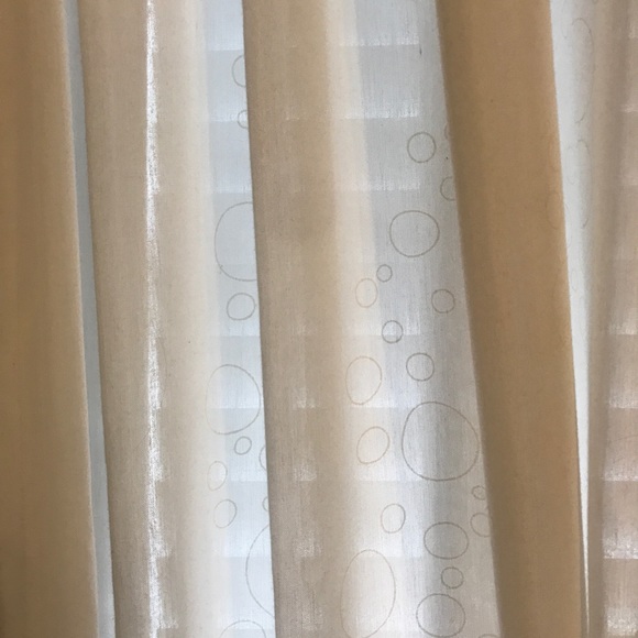 IKEA Ofelia Rund adjustable white bubble curtains - Picture 2 of 4